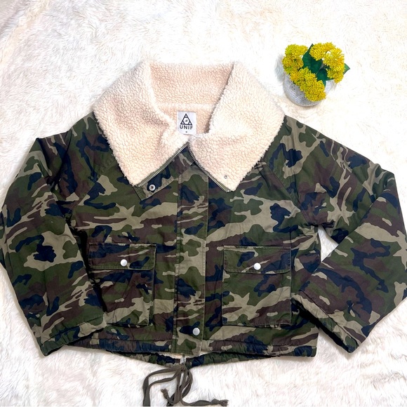 UNIF Sherpa Lined Bomber Jacket size M - Picture 1 of 12